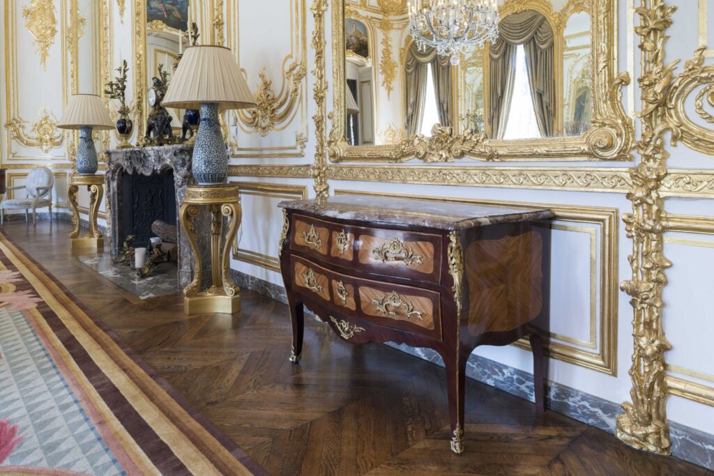 Paris - Chief of Mission Residence (BI-LAT) - Louis XV Commode in situ Paris - Chief of Mission Residence (BI-LAT) - Louis XV Commode in situ