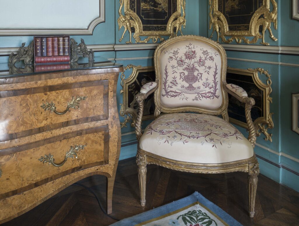 French Transitional Giltwood Arm Chair French Transitional Giltwood Arm Chair