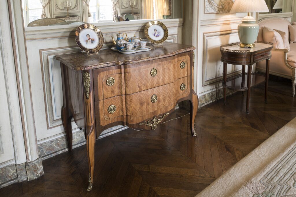 Sevres Cabart Porcelain Tea Set In situ Sevres Cabart Porcelain Tea Set In situ